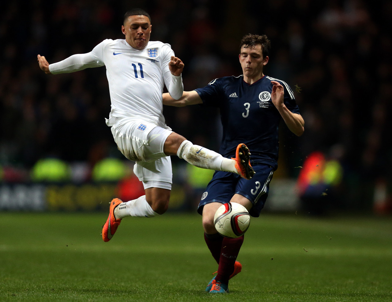 英格兰取得对俄罗斯的关键胜利，小组领跑