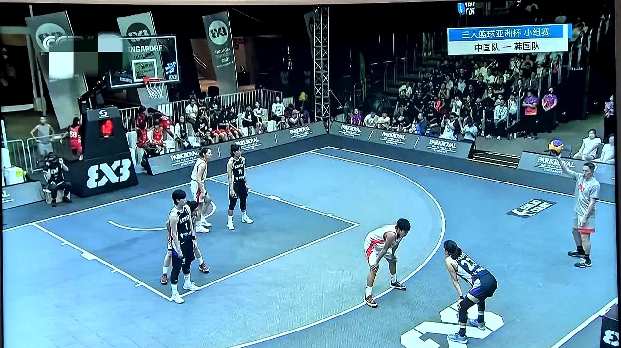 本赛季篮球联赛演绎激烈对抗