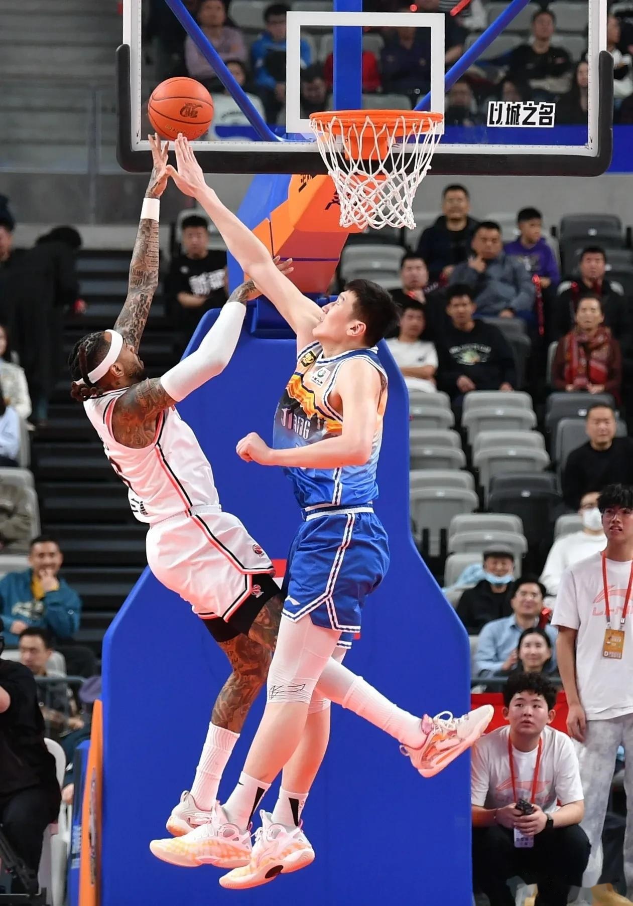 新疆队的击败湖北，实现了胜利的壮举