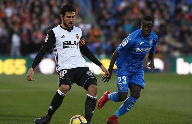 包含莱昂主场惨败亚眠，深陷保级泥淖的词条