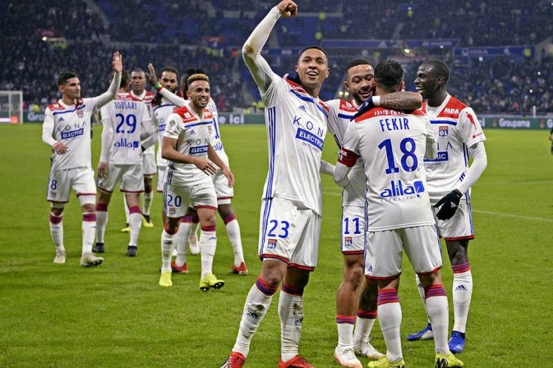 关于里昂功败垂成，法甲积分榜位置下滑的信息