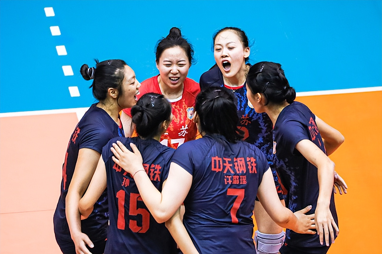 喀麦隆女足获得胜利拼搏不懈晋级四强的简单介绍