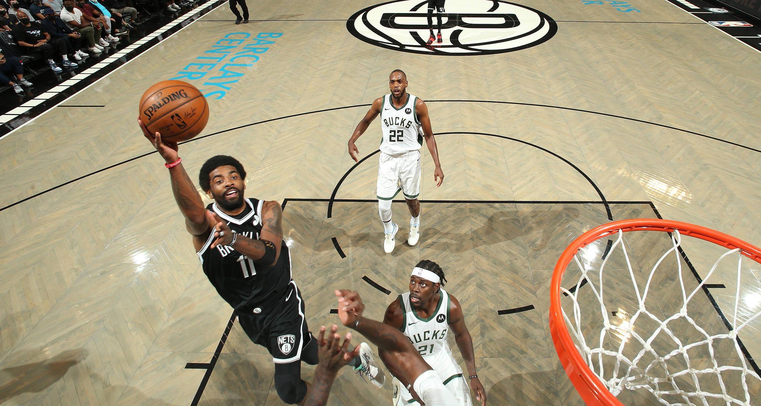 快船客场击败篮网，豪取五连胜