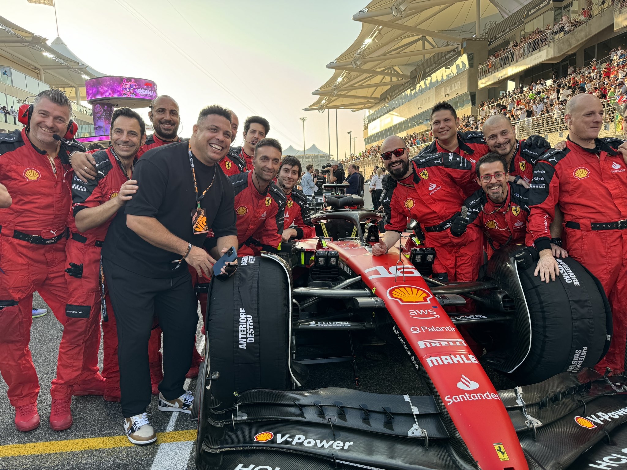 法拉利碾压梅赛德斯，勒克莱尔状态火热