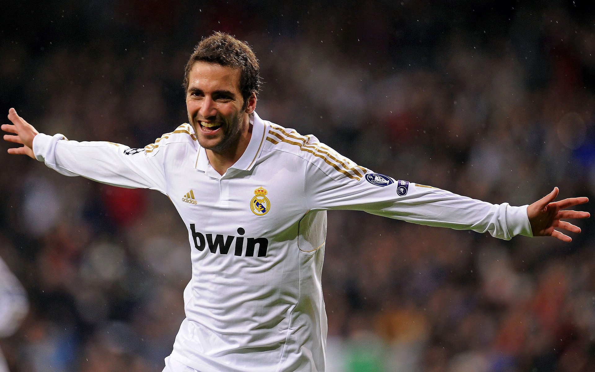 当盾与矛同时进化—从卡马文加的统治力到拜仁的防守锁链，看现代足球的胜负边际